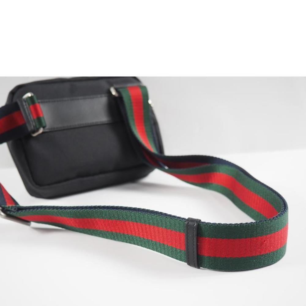 GUCCI Embroidered Tiger Body Bag - Picture 4 of 8